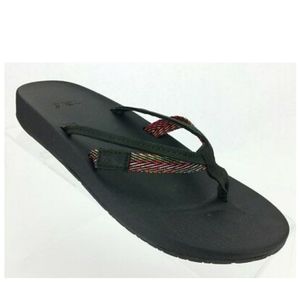 Teva Azure 2 Strap Black Rainbow Chevron size 6